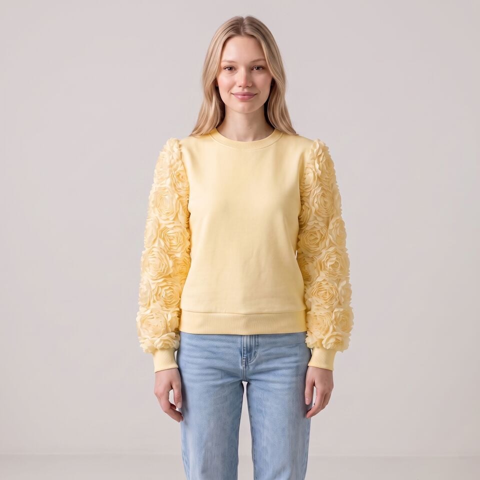 3D Gül Detaylı Kolları Olan Sarı Örme Sweatshirt